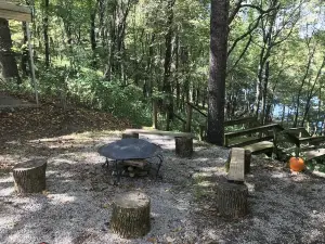 Lakefront  property, spacious family retreat with private dock, hot tub & kayak