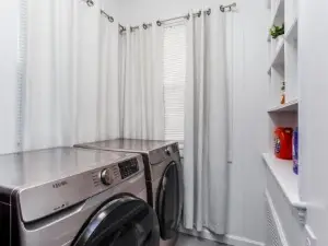 2 Bedroom Apartment Near Bristol Center