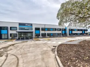 Thornton Executive Hotel