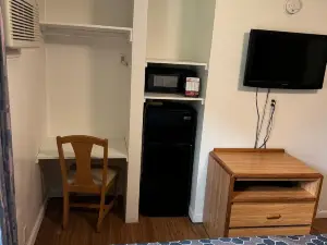 Economy Inn