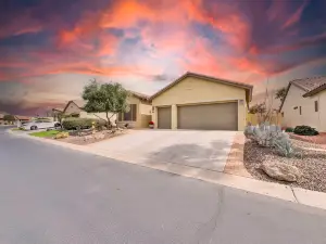 Luxurious Amenities and Private Backyard Oasis - Stunning Retreat