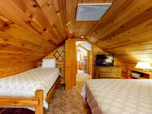 Dog-Friendly Home near Wallowa Lake w/Wraparound Deck, Free WiFi, Great Location
