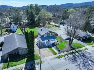 Stylish Retreat with WiFi, Fireplace, Outdoor Patio