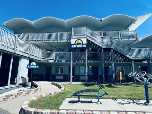 Blue Wave Inn