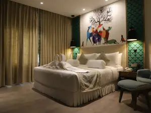 The Cruze Premium Boutique Hotel