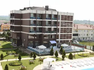Carpediem Diamond Hotel