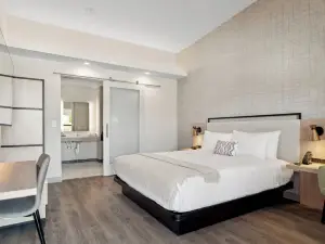 Evergreen Hotel