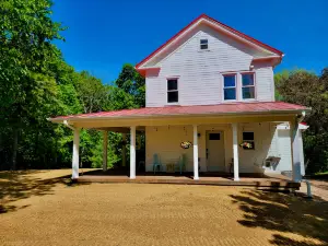 Colby Cottage in Taylors Falls
