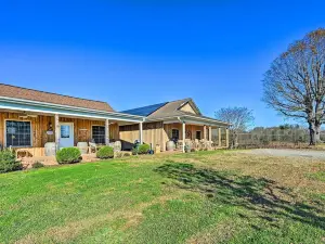 Breathtaking Elkin Getaway w/ Vineyard Views!