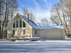 Lakes of the North Home on Snowmobile and Atv Trail!