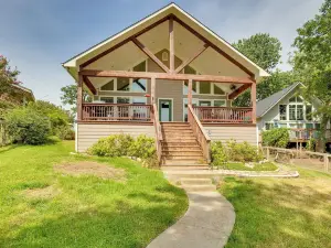 Tranquil Tool Home on Cedar Creek Fish and Kayak