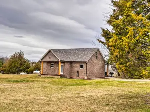 Tranquility Lake Getaway w/ Hot Tub on 27 Acres!