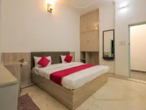 Fabhotel Filter Babu