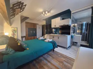 ลูซีน อา เรฟ