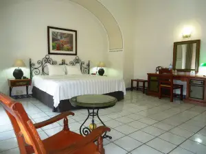 Hotel Concierge Plaza Colima