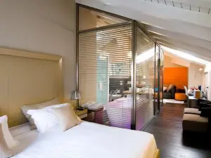 โรงแรมแอคทีฟ