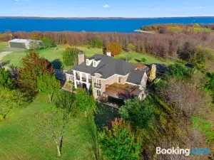 Luxury 5 Acre Private Estate on Lake Ray Roberts