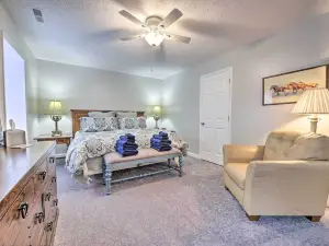 Charming Southern Pines Abode - Walk to Dtwn!
