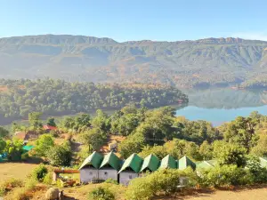 Sakha Niwas Agro Tourism, Tapola