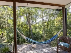 Honeybird Hideaway, a private subtropical retreat