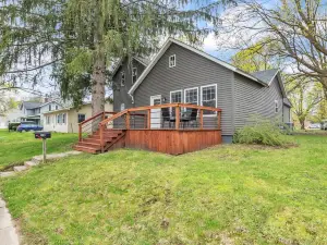 Contemporary, cozy,  hidden gem close to wineries