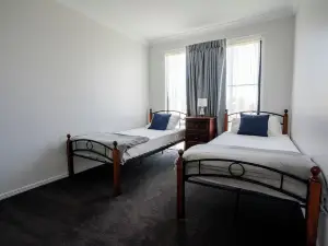 Cozy 2 bedroom cottage in the heart of beautiful Leyburn!