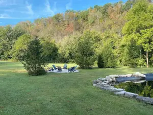 River Retreat: Private Cabin Getaway on the Bourbon Trail