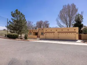 Southwestern Home with Golf Course Views