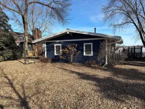 Cozy Cabin Located On The Premiere Lake In Mankato Area