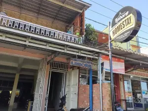 RedDoorz Syariah Near Tugu Macan Kayu Aro