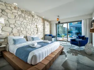 Mary Hotel & Mary Royal Suites