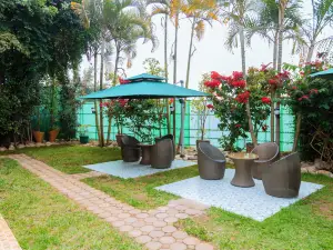 Five To Five Hotel