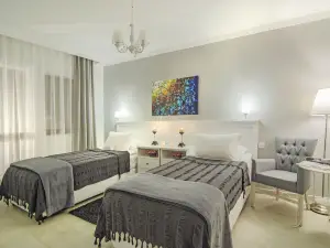 Rodina Suites Hotel