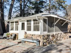 4 Mi to Main Street: Riverfront Minnesota Cabin