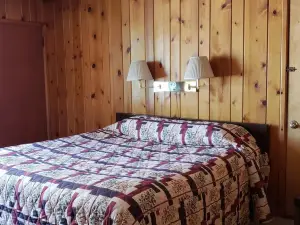 แคริบู ลอดจ์แอนด์โมเทล