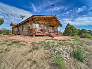 Sprawling Mountain-View Cabin 5 Mi to Mesa Verde