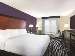 La Quinta Inn & Suites by Wyndham Norwich-Plainfield-Casino