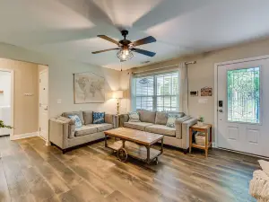 Pet-friendly Home in Monroe: Deck, Grill & Yard!