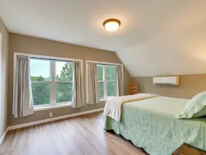 Long-range Views: Blue Ridge Mtn Cabin w/ 3 Decks