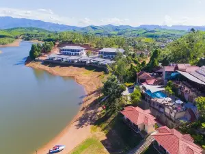 Phong Nha Lake House