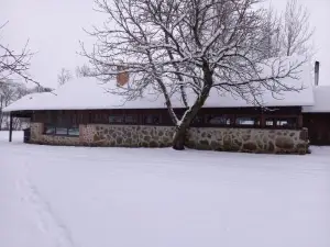 Taujėnų Dvaro svečių Namai