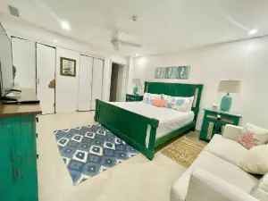 2 Bedroom at the Marbella Towers Beachfront Num1705
