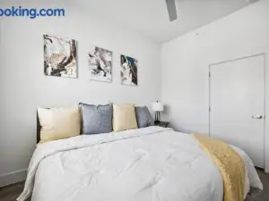 Luxurious 1Bd Apt in Austin Suburb