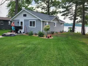 Completely Renovated  2 bedroom1bath with loftFarm Island Lake