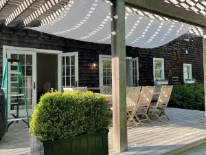 Private Luxury Hamptons GetAway w/heated pool