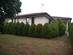 Spacious home in Heathcote township.  Perfect for families and groups.