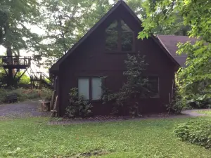 A   warm relaxing  couples retreat  with all the  comforts of home .