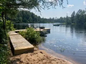 Adirondack Cabin w/Kayaks, Direct Snowmobile&ATV Trails, Swimming, Hiking, WiFi