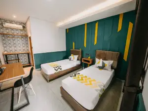 Hotel Handayani