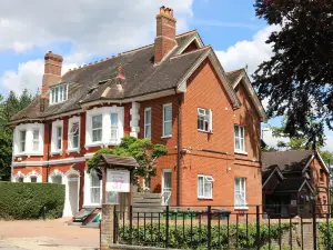 Anand Lodge